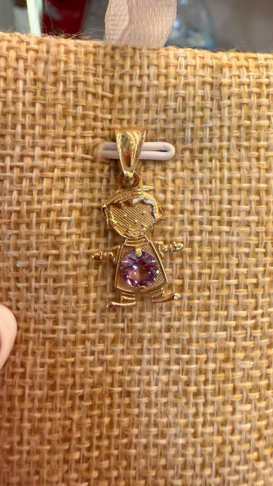 DIJE NIÑO PIEDRA ENMEDIO 14K 1G LK